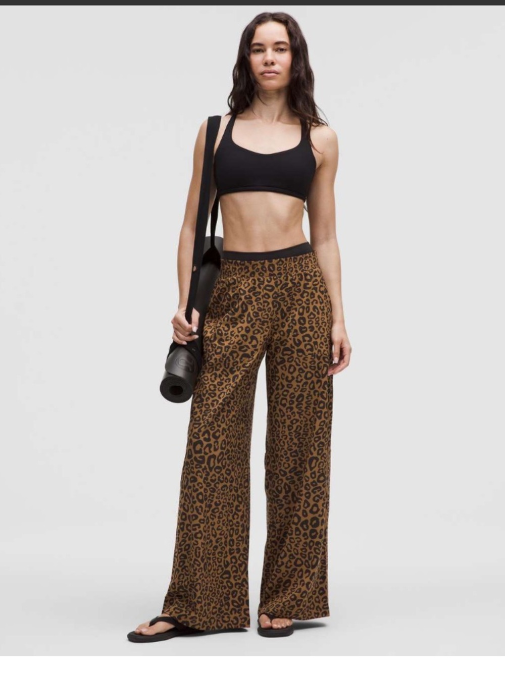 Lululemon Swift Mid-Rise Wide-Leg pant